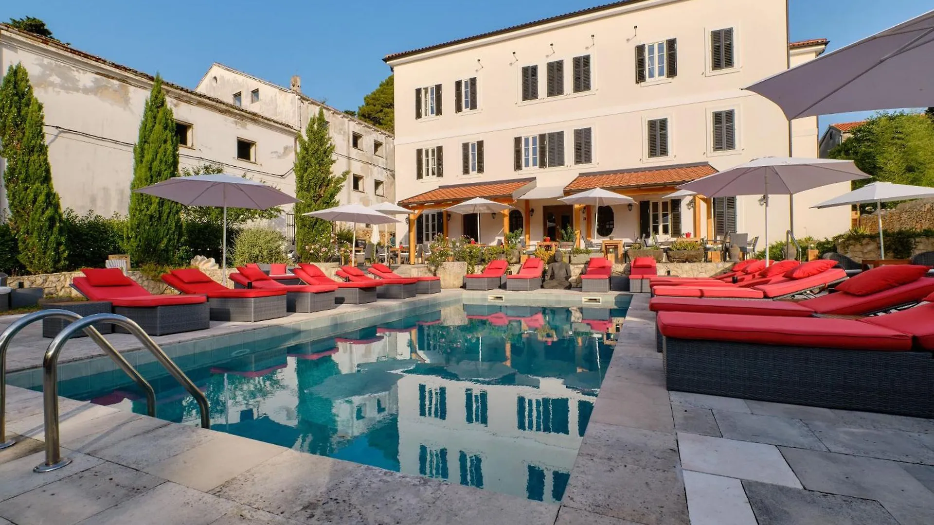 **** Hotel Dolphin Suites Veli Lošinj Kroatië